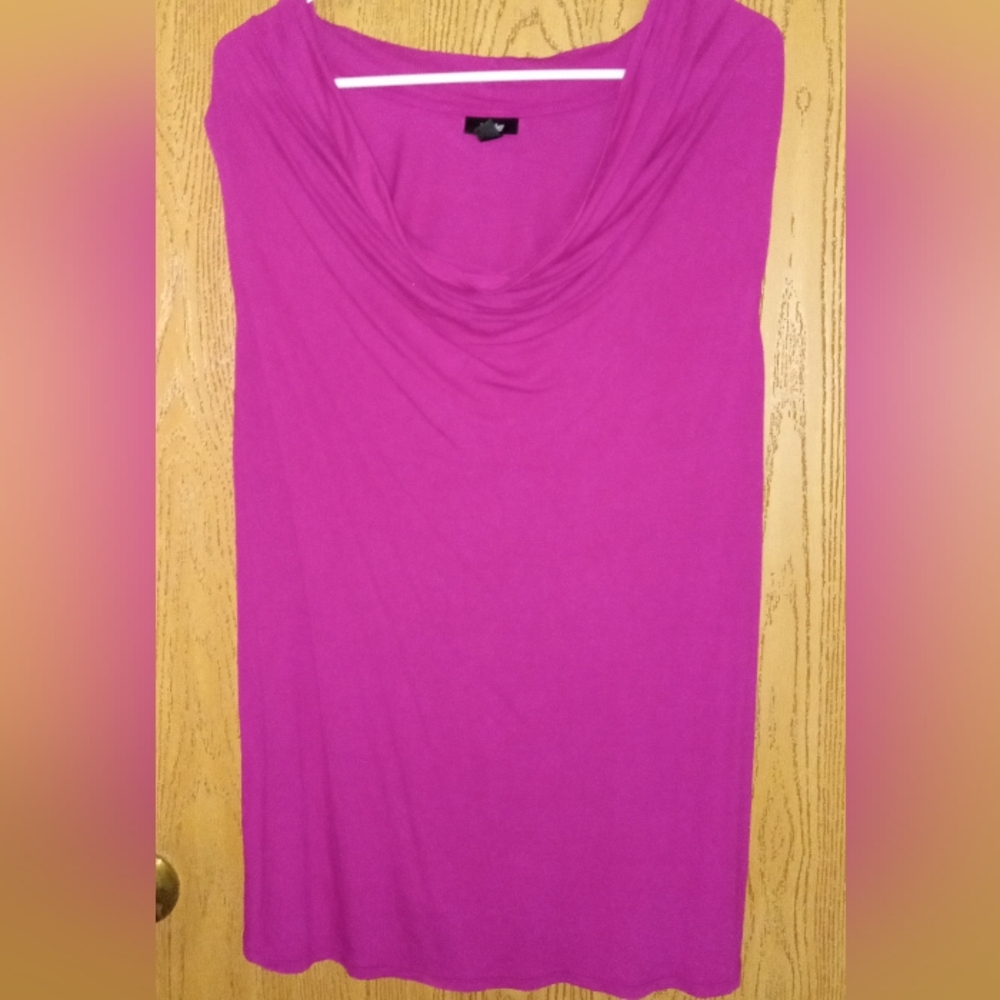 Crowl Neck Tank